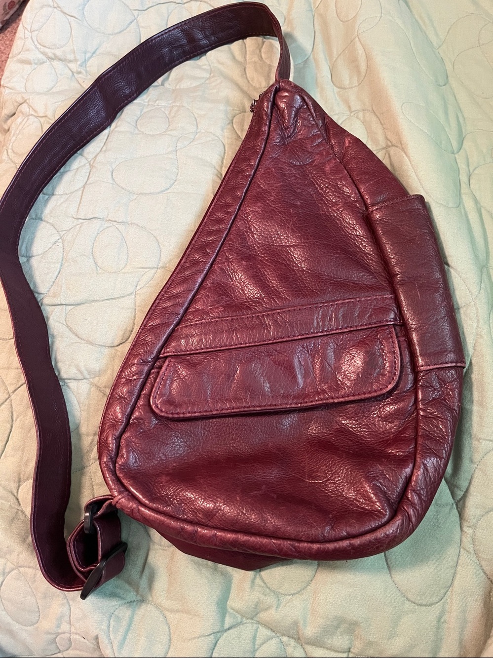 Vintage AmeriBag Healthy Back Bag  tear-drop shape leather.